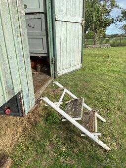 Včelín Maringotka - 13