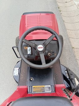 Prodám zahradní traktor MTD 12Hp - 13