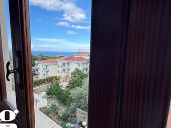 Prodej komfortního zař. bytu 4+1, 120 m2, Patti, Sicílie - 13