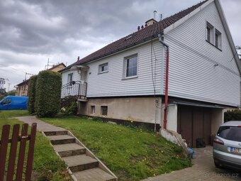 Pronájem prostorného bytu 2+kk (72 m²) v rodinném domě – C - 13