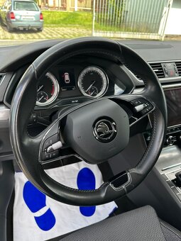 Škoda Superb 2.0Tdi 110kw style Dsg 1 majitel 2021 - 13