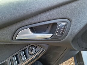 Ford Focus, 1.5 EB Titanium ČR, 2x disky s pneu - 13