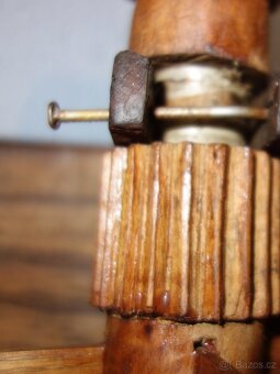 Stará velikonoční hrkačka-klapačka, super model - 13