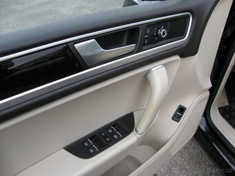 Volkswagen Touareg 3.0 TDI KLIMA, NAVI, KŮŽE, TZ - 13