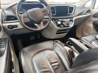 Chrysler Pacifica 3,6 Pentastar Kůže 8 míst 2017 - 13