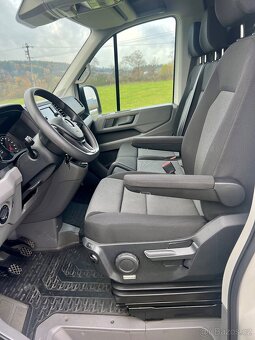 VW CRAFTER 2.0 TDi, SERVIS VW, ROK/MODEL 2021 - 13