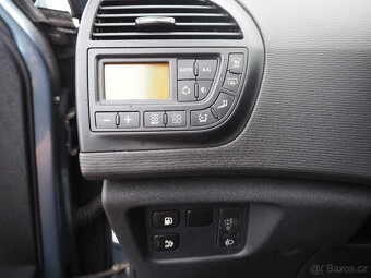 Citroen C4 Picasso 1.6 HDI KLIMA, park. senzory, 1 majitel - 13