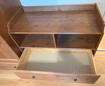 Nábytek Leksvik - skříně ,komody atd - 13