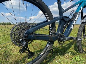Trek Slash 8 M/L - 13