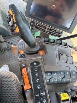 John Deere 6230R - 13