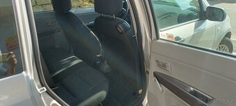 PRODÁM MAZDA 2, 1.2 BENZÍN, velmi pěkný stav, klima, nové pn - 13