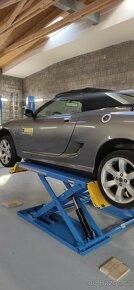 Jednosloupový mobilní zvedák 3500/2500 kg ZÁRUKA - 13