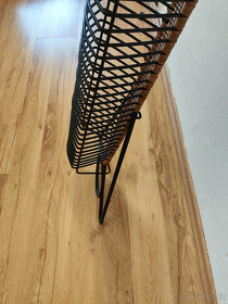 Veliký kovový stojan na 46 ks CD/DVD - 13