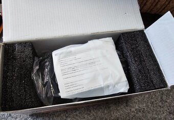 Přenosný bezdrátový reproduktor JVC XS-E622B černý - 13