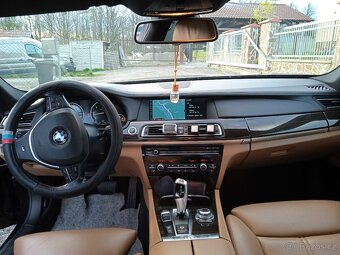740D xdrive.Zcela nové rft letní pneu Pirelli.Výkon 249kw - 13
