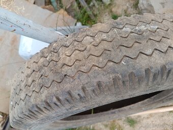 Pneu 6,5x20 a 8,25x20 - 13