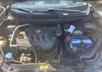 Nissan Qashqai 2.0i 4x4 TEKNA 7 míst benzín manuál 104 kw - 13