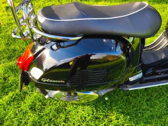Vespa GTS 300 i.e. (2013) pěkná + doplňky + komplet servis - 13