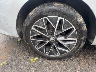 Prodám náhradní díly Škoda Octavia 4/IV - 13