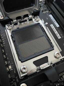 Asus ROG STRIX X870-I GAMING WIFI záruka - 13