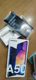 Samsung galaxy A50 modrá perleť +12 krytů - 13