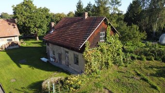 Prodej hospodářské usedlosti se stodolou, 2 493m2 pozemek, H - 13