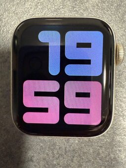 Chytré hodinky Apple Watch SE 2022 GPS 40mm - 13