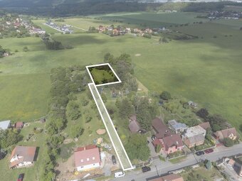 Nádherný pozemek se stavebním povolením a projektem na stavb - 13