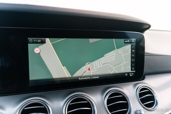 Mercedes-Benz E 220d Kombi 4MATIC A/T - 13