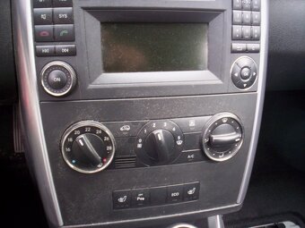 Mercedes-Benz B180 i - 13