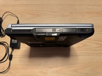 MEDION MD 40100 (Pentium 4 2.8GHz, GeForce FX Go 5300 64MB) - 13