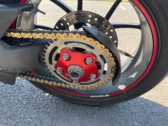 Ducati Hypermotard - 13