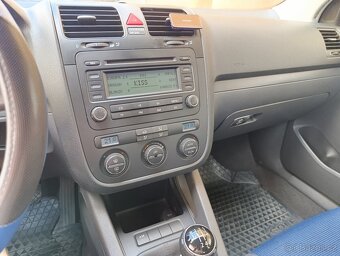 VW Golf 5, 1.4, benzín + zimní sada - 13