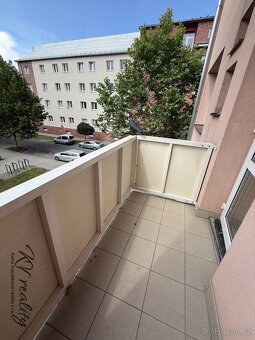 Prodej bytu 2+1 s balkonem,  CP 81 m2, Vsetín, ul. Na Kamenc - 13