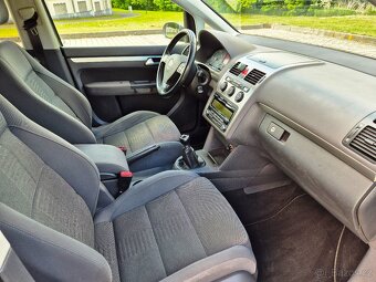 VW TOURAN 1.9tdi 77kw 185tis.km servisní knížka TOP stav - 13
