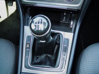 Volkswagen Golf 1.4TSi COMFORTLINE - SERVIS - 13