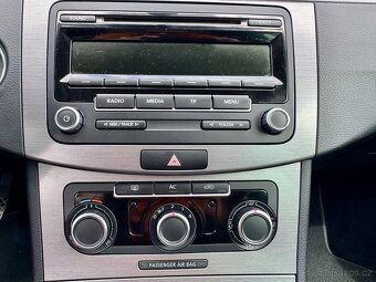 VOLKSWAGEN PASSAT 2,0 TDI 103 kW - 13