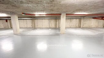 Pronájem bytu s garážovým stáním 1+1 41 m², Znojmo, ul. Kosm - 13
