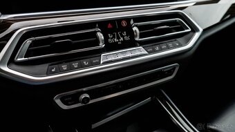 BMW X5m xDrive30d A/T - 13