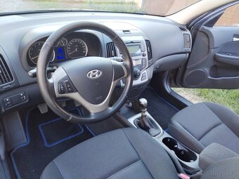 Hyundai i30 1.6 benzín 93KW-Koup.ČR,CEBIE,PO SERVISU - 13