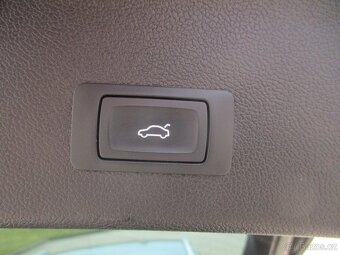 AUDI A4 3,0TDi 180kW Quattro S-tronic S-line 2015 - 13