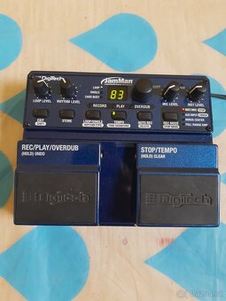 Squier Starcaster + efektor, looper, mikrofon, sluchátka. - 13