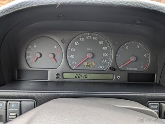 Volvo V70 2.5TDi - 13