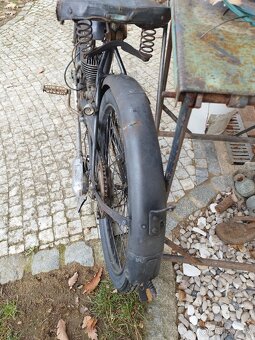 Motocykl veterán Peugeot - 13