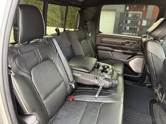 DODGE RAM LIMITED HEMI CREWCAB - 13