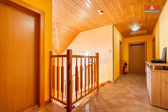 Prodej rodinného domu, 241 m², Bochov - 13