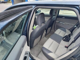 Prodám Volvo V50 2.4i 125kw - 13