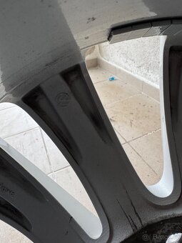 Alu kola VW 5x112 R17 225/45 letní pneu - 13