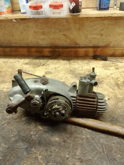 Motor Jawa 555 - 13