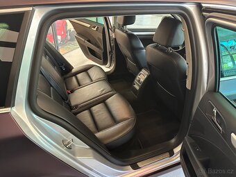 ŠKODA SUPERB COMBI II 2.0TDI 103KW DSG ELEGANCE 175TKM - 13